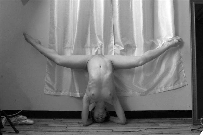 Headstand Artistic Nude Photo By Photographer Robert L Person At Model