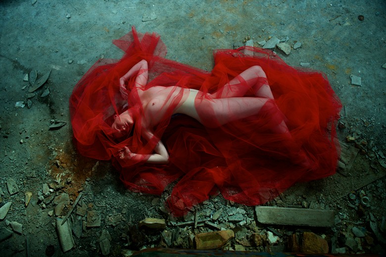 'She lay in a pool of red......' Artistic Nude Photo by Photographer RomanyWG