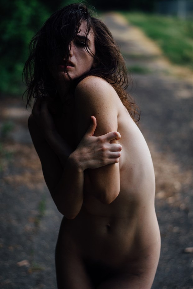 (C) Glimmermerephoto Artistic Nude Photo by Model Sirena E. Wren