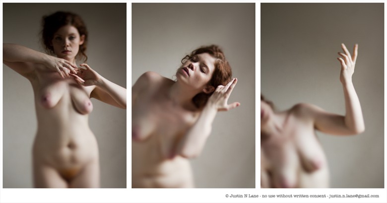   Artistic Nude Photo by Model Elena Siddal
