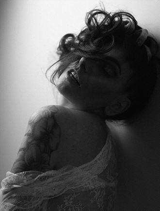  artistic nude photo by model annalisa troian