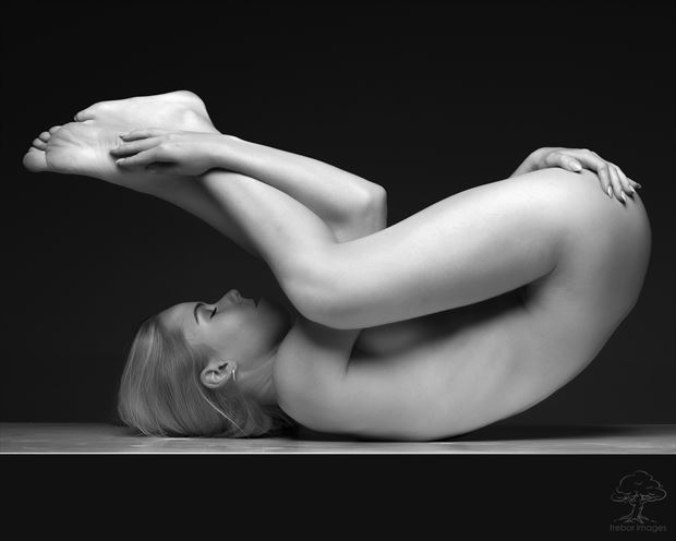  balance artistic nude photo by photographer bob walker pursley