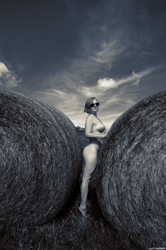  darkshutter artistic nude photo by model cjj larken