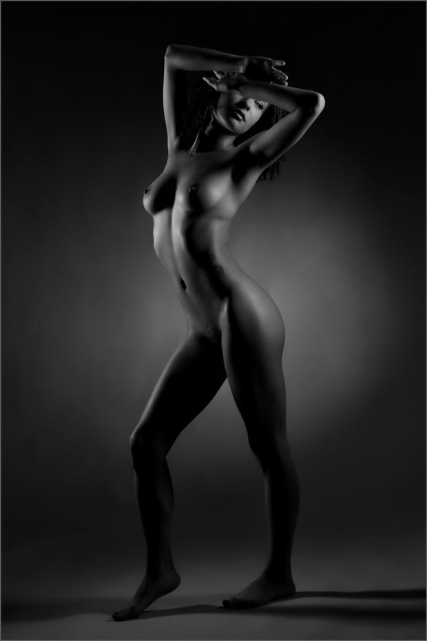  form and shape 1 artistic nude photo by photographer ray308