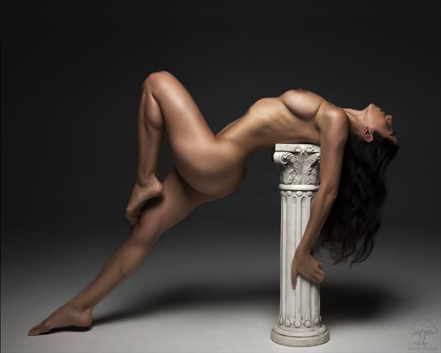  pillar of strength artistic nude photo by photographer bob walker pursley