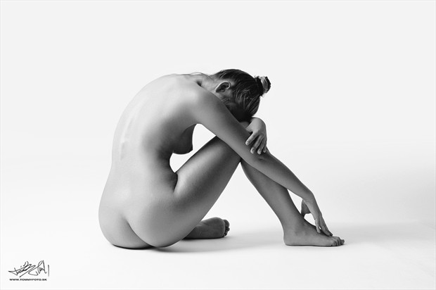 .a. Artistic Nude Photo by Photographer Momasko