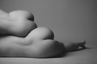 5 artistic nude photo by photographer colin pittman