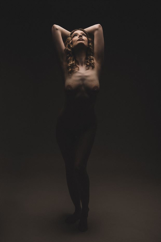 8 artistic nude photo by photographer colin pittman