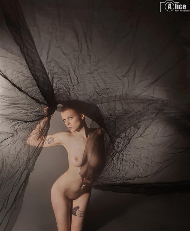 Alice Marie Photography, Dancing Artistic Nude Photo by Model Jennuh Jabberwock
