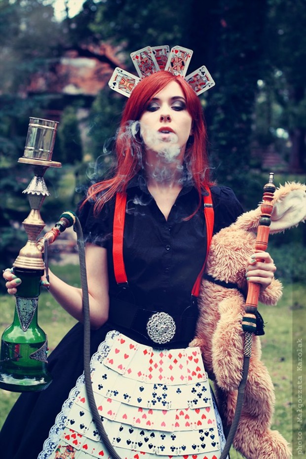 Alice in smog Cosplay Photo by Model Ambioszka