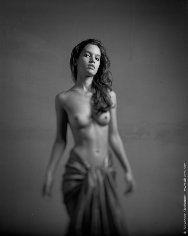 Altivez Artistic Nude Photo by Photographer Alexander Kharlamov