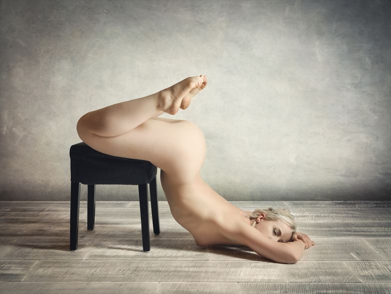 An Awkward Situation Artistic Nude Photo by Photographer Rascallyfox