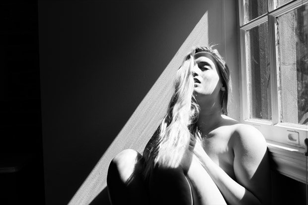 Anguish Artistic Nude Photo by Photographer DaveMylesPhotography