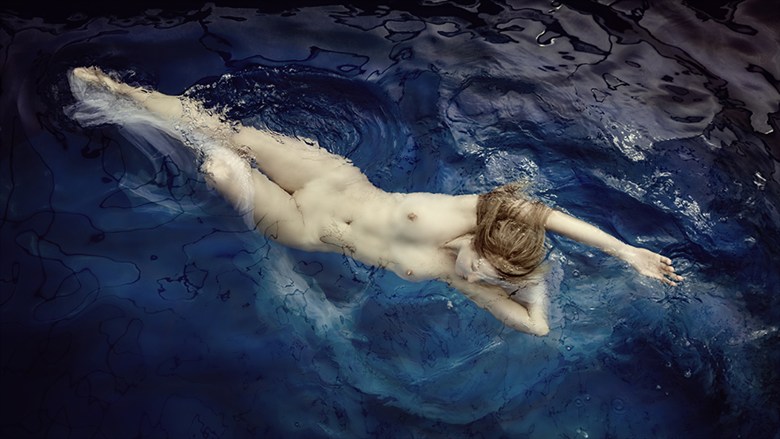 Aqua Artistic Nude Photo by Photographer dml