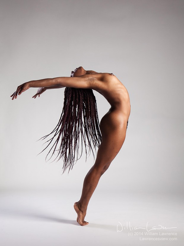 Arise Artistic Nude Photo by Model QUINTESSENCE