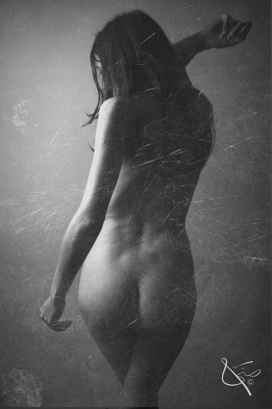 Artistic Nude Chiaroscuro Artwork by Photographer digitalpsam