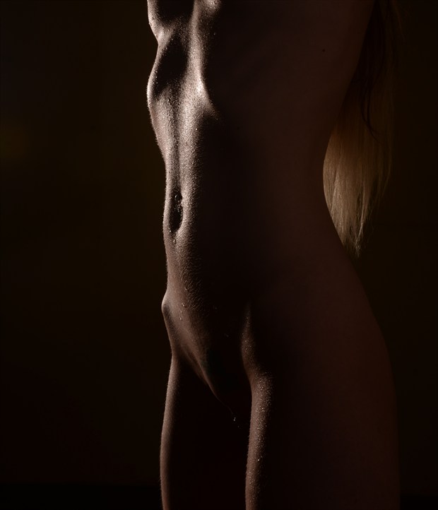 Artistic Nude Chiaroscuro Photo by Model Kseniia 
