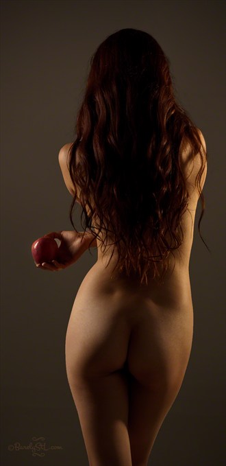 Artistic Nude Chiaroscuro Photo by Photographer Barely StL