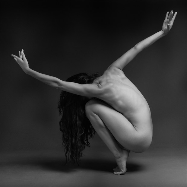 Artistic Nude Chiaroscuro Photo by Photographer Zabrodski