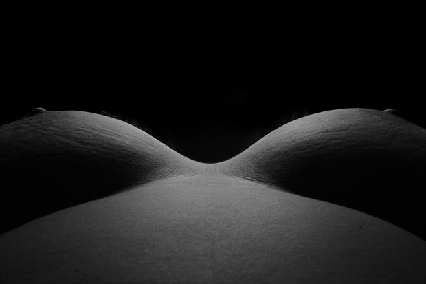 Artistic Nude Close Up Photo by Photographer CurvedLight