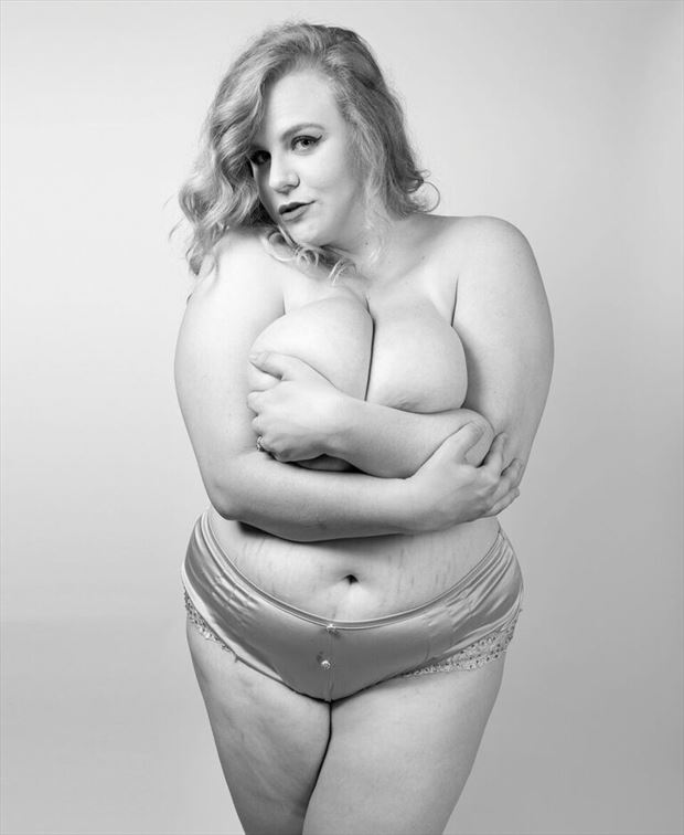 Artistic Nude Erotic Artwork by Model LuluLoveModel