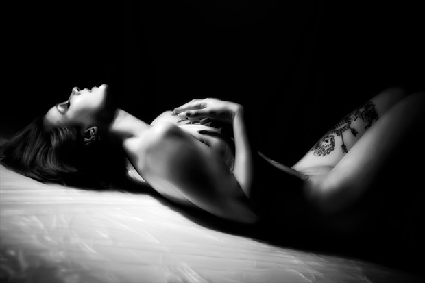 Artistic Nude Erotic Photo by Model Aemilia