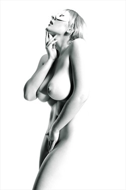 Artistic Nude Erotic Photo by Model NicoleNudes