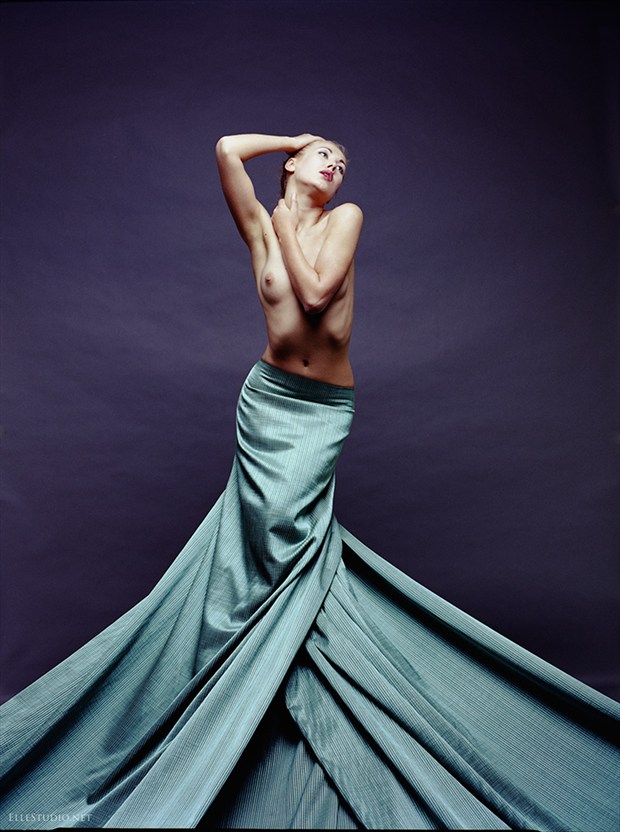 Artistic Nude Fashion Photo by Photographer Fabien Queloz