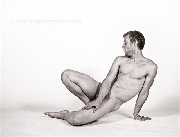 Artistic Nude Figure Study Artwork by Photographer humon photography