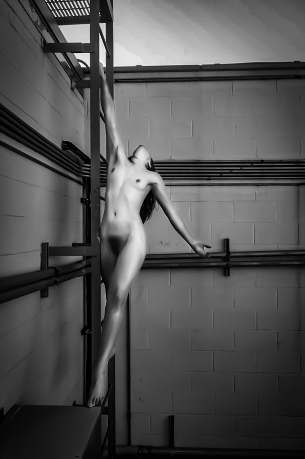 Artistic Nude Figure Study Photo by Model Amy Marie