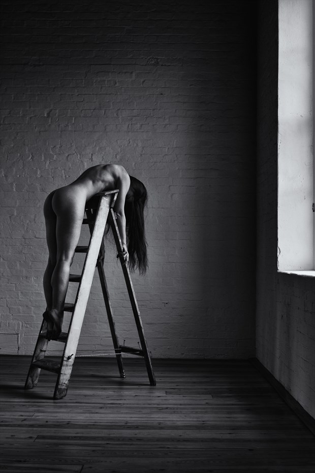 Artistic Nude Figure Study Photo by Model Elle Beth