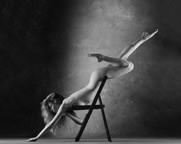 Artistic Nude Figure Study Photo by Model Lulu Lockhart