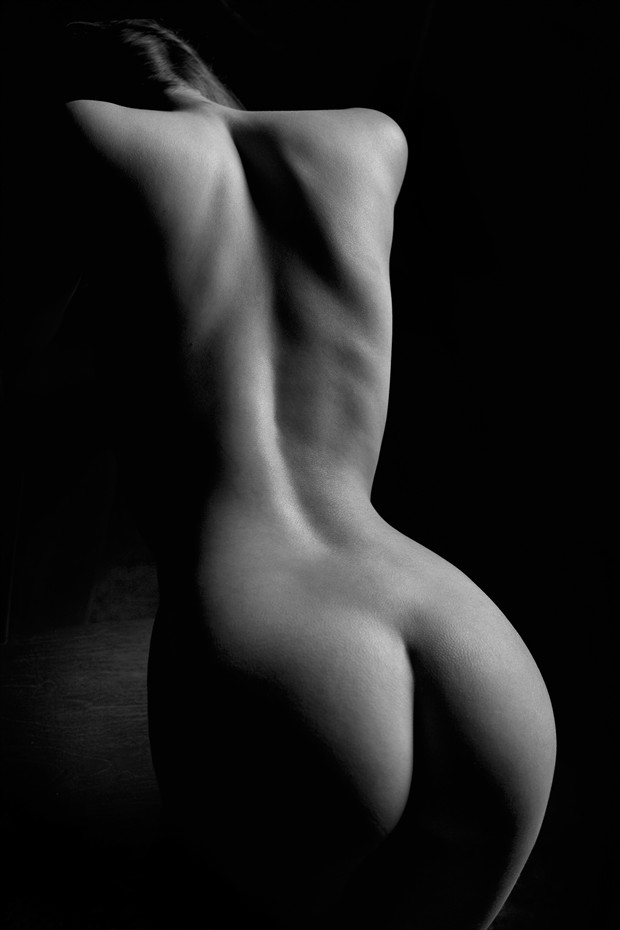 Artistic Nude Figure Study Photo by Photographer Nick_Giles