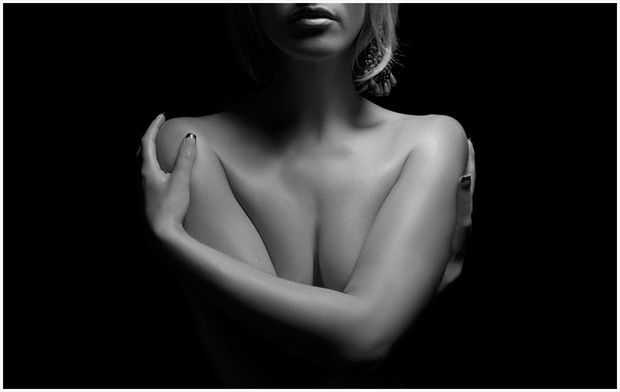 Artistic Nude Glamour Photo by Photographer Marius Burger