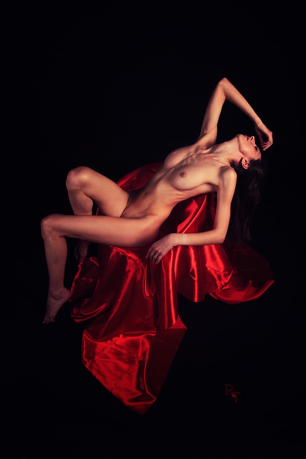 Artistic Nude Glamour Photo by Photographer Roberto Demaria