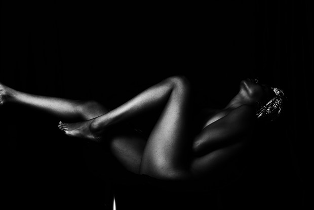 Artistic Nude Implied Nude Photo by Photographer Mshairi
