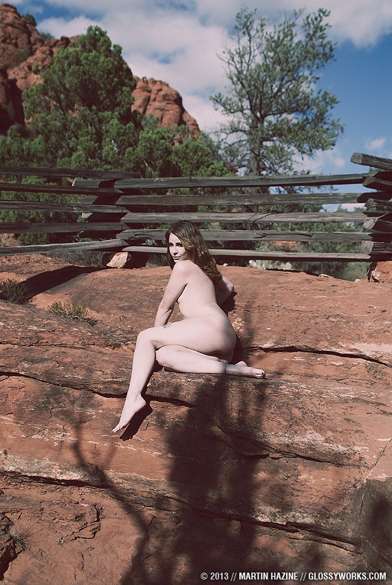 Artistic Nude Nature Photo by Model Aemilia