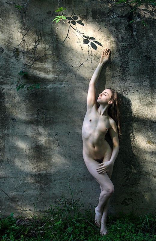 Artistic Nude Nature Photo by Photographer DaveL