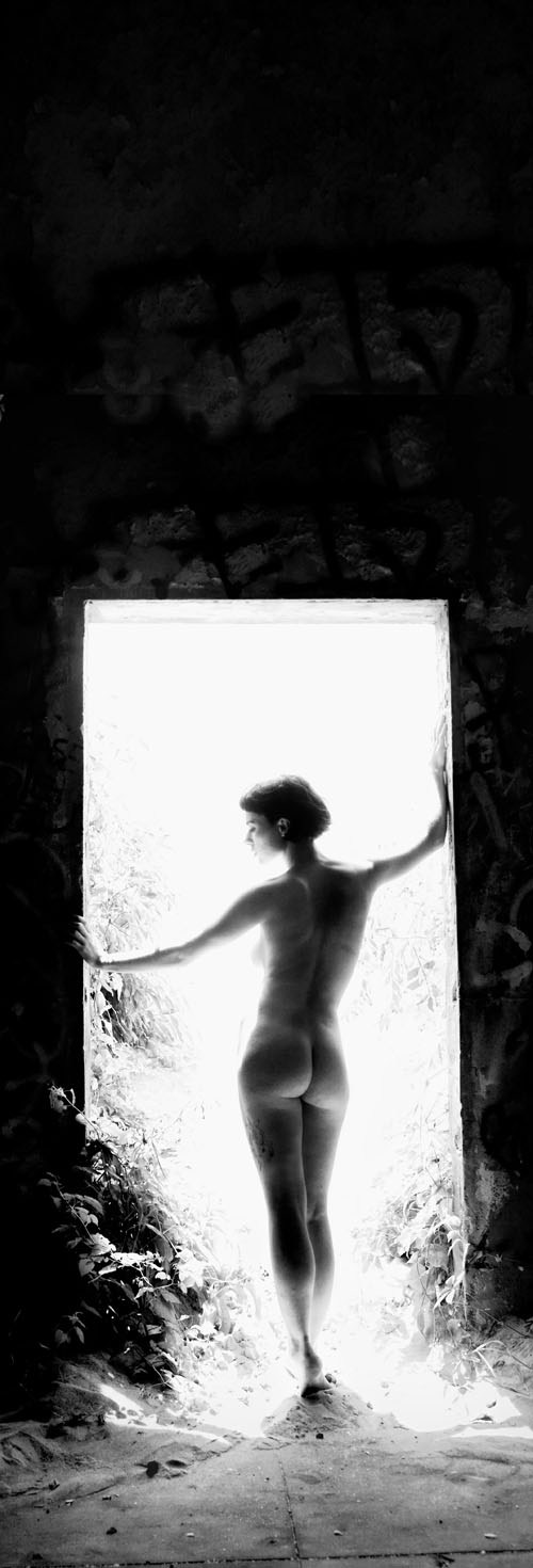 Artistic Nude Nature Photo by Photographer davefoss