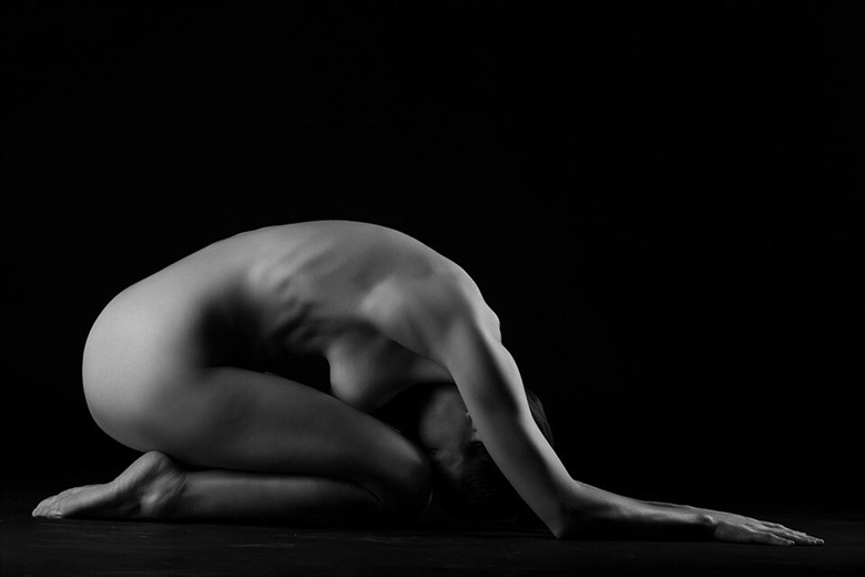 Artistic Nude Photo by Model Elyyy