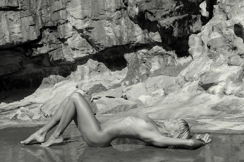 Artistic Nude Photo by Model Lanatrelana