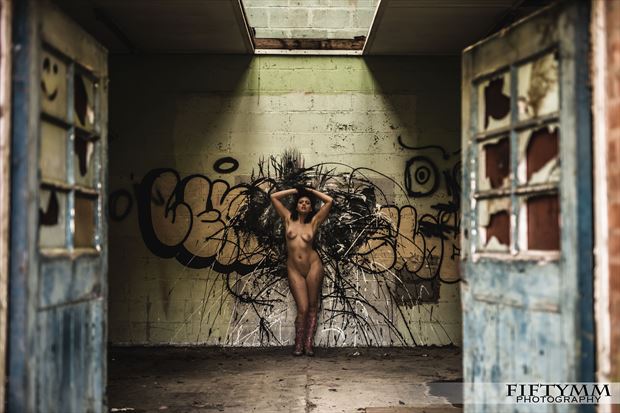 Artistic Nude Photo by Model TigerLily