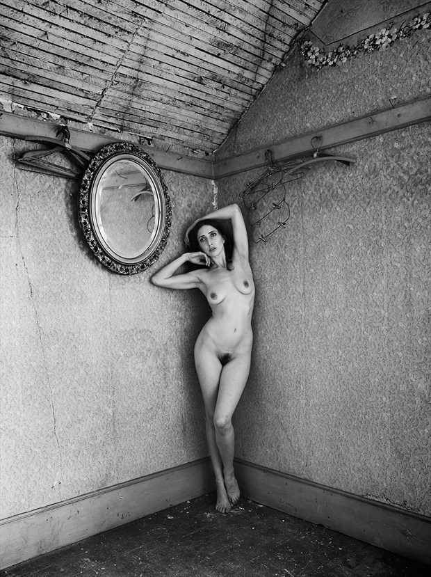 Artistic Nude Photo by Photographer Adrian Holmes
