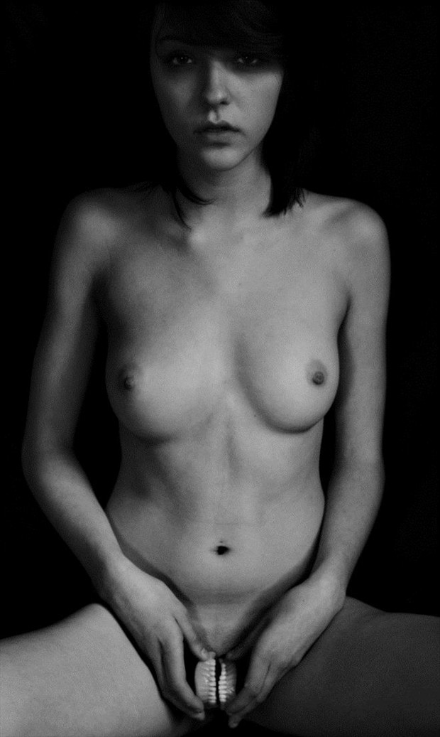 Artistic Nude Photo by Photographer Cheshire Scott