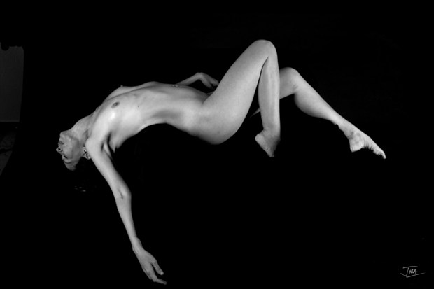 Artistic Nude Photo by Photographer Daniel Baraggia