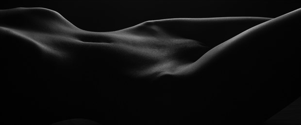 Artistic Nude Photo by Photographer Lonnie Tate