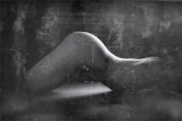 Artistic Nude Photo by Photographer Neil_Whiteley