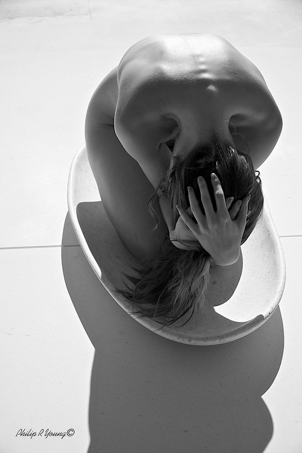 Artistic Nude Photo by Photographer Philip Young