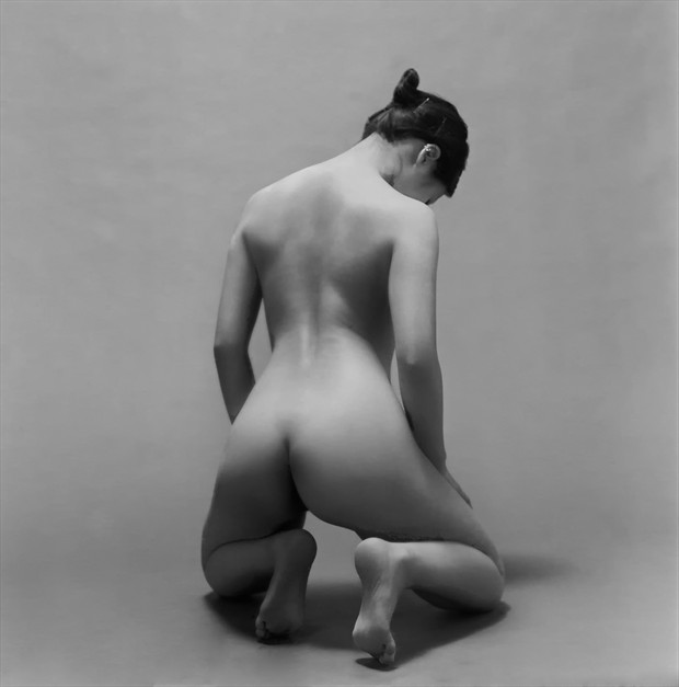 Artistic Nude Photo by Photographer Tadashi