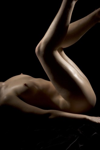 Artistic Nude Photo by Photographer fostudio